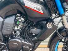 https://riyasewana.com/uploads/yamaha-fz-v1-298212113213.jpg