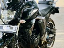Yamaha FZ Version 2.0 2016 Motorbike