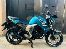 Yamaha FZ Version 2.0 2017 Motorbike