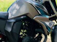 https://riyasewana.com/uploads/yamaha-fz-v2-251247574213.jpg