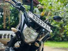 https://riyasewana.com/uploads/yamaha-fz-v2-2721491313693.jpg