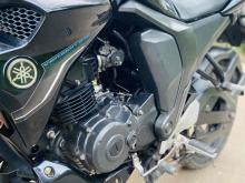 https://riyasewana.com/uploads/yamaha-fz-v2-2919084924862.jpg