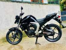 https://riyasewana.com/uploads/yamaha-fz-v2-417433522963.jpg