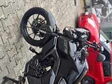 https://riyasewana.com/uploads/yamaha-fz-v3-1920440613403.jpg