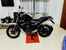 https://riyasewana.com/uploads/yamaha-fz-v3-3021374622953.jpg