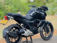 https://riyasewana.com/uploads/yamaha-fz-v3-3120114324411.jpg