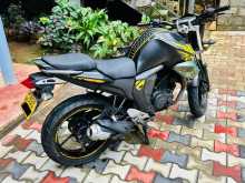 https://riyasewana.com/uploads/yamaha-fzs-v2-2216405413104.jpg