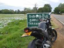 https://riyasewana.com/uploads/yamaha-fzs-v2-722393113304.jpg