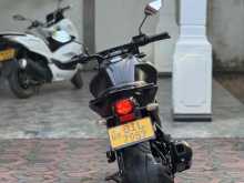https://riyasewana.com/uploads/yamaha-fzs-v3-107392522593.jpg