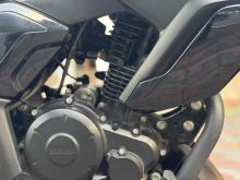 https://riyasewana.com/uploads/yamaha-fzs-v3-107400624892.jpg