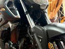 https://riyasewana.com/uploads/yamaha-fzs-v3-130561322813.jpg