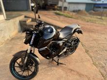 https://riyasewana.com/uploads/yamaha-fzs-v3-228194124513.jpg