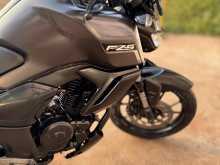 https://riyasewana.com/uploads/yamaha-fzs-v3-278185522462.jpg