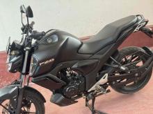 https://riyasewana.com/uploads/yamaha-fzs-v3-911312424311.jpg