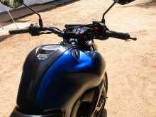 https://riyasewana.com/uploads/yamaha-fzs-version-181127411114.jpg