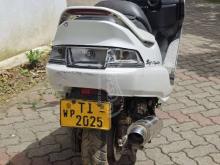 https://riyasewana.com/uploads/yamaha-majesty-250-17115530431394.jpg