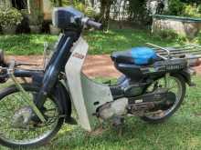 Yamaha Mate 2000 Motorbike