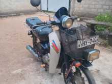 Yamaha Mate 2004 Motorbike