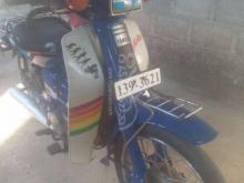 https://riyasewana.com/uploads/yamaha-mate-80-6142829422147.jpg