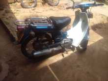 Yamaha Mate 1995 Motorbike