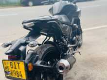 https://riyasewana.com/uploads/yamaha-mt-15-281302551824.jpg