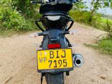 https://riyasewana.com/uploads/yamaha-mt-15-3019201213393.jpg