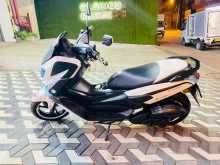 https://riyasewana.com/uploads/yamaha-n-max-222312234432.jpg