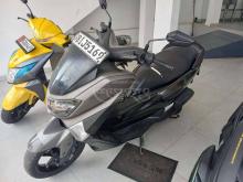 https://riyasewana.com/uploads/yamaha-nmax-17120951443332.jpg