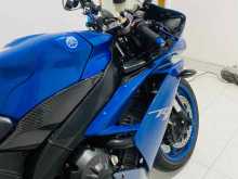 https://riyasewana.com/uploads/yamaha-r1-149094522032.jpg