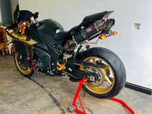 Yamaha R1 2012 Motorbike