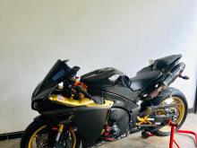 https://riyasewana.com/uploads/yamaha-r1-1813482719506.jpg