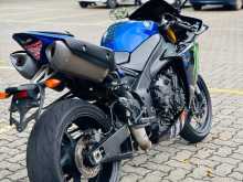 https://riyasewana.com/uploads/yamaha-r1-19145013224.jpg
