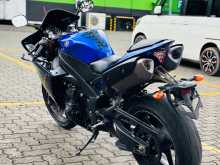 https://riyasewana.com/uploads/yamaha-r1-19145013602.jpg