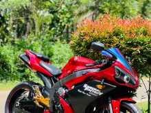 https://riyasewana.com/uploads/yamaha-r1-19483713301.jpg