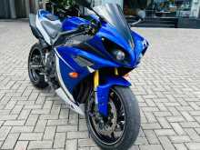 Yamaha R1 2011 Motorbike