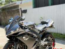 Yamaha R1 2019 Motorbike