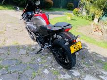 https://riyasewana.com/uploads/yamaha-r15-1122364319753.jpg
