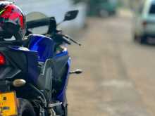 https://riyasewana.com/uploads/yamaha-r15-161004004752.jpg