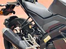 https://riyasewana.com/uploads/yamaha-r15-170053023002.jpg