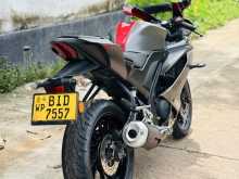 https://riyasewana.com/uploads/yamaha-r15-2912415922642.jpg