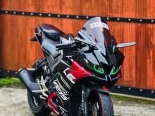 Yamaha R15 2018 Motorbike
