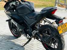 https://riyasewana.com/uploads/yamaha-r15-dark-216592913173.jpg