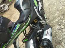 https://riyasewana.com/uploads/yamaha-r15-special-411204213834.jpg