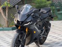 Yamaha R15 V4 2025 Motorbike