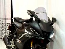 Yamaha R15 V4 2025 Motorbike