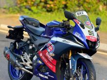 Yamaha R15 V4 2025 Motorbike