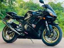 Yamaha R6 2006 Motorbike