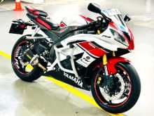 Yamaha R6 2014 Motorbike