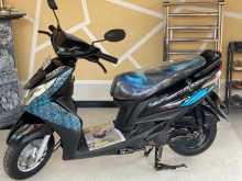 Yamaha RAY 2013 Motorbike