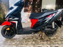 https://riyasewana.com/uploads/yamaha-ray-1915494019155.jpg